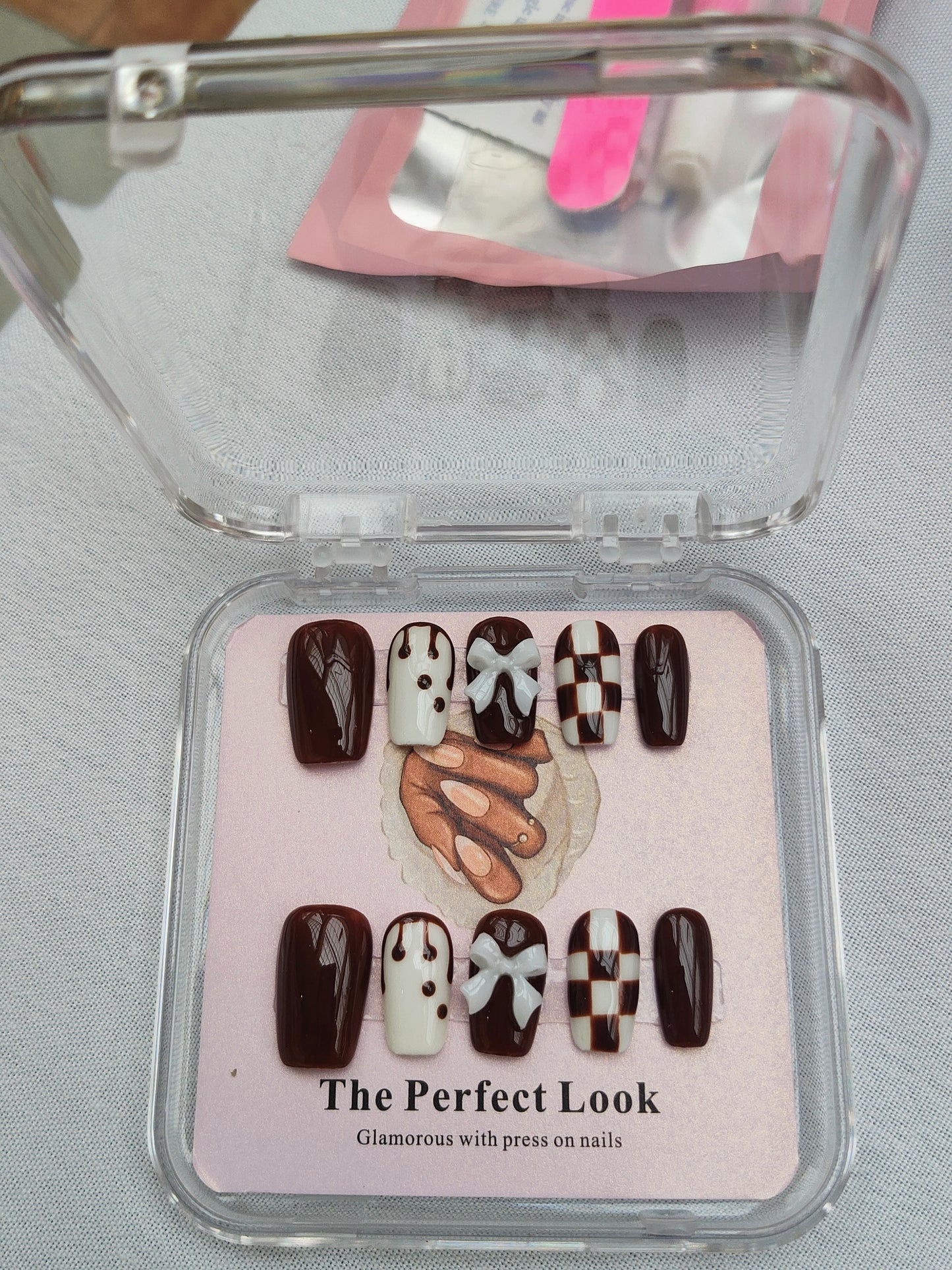 Mocha nails