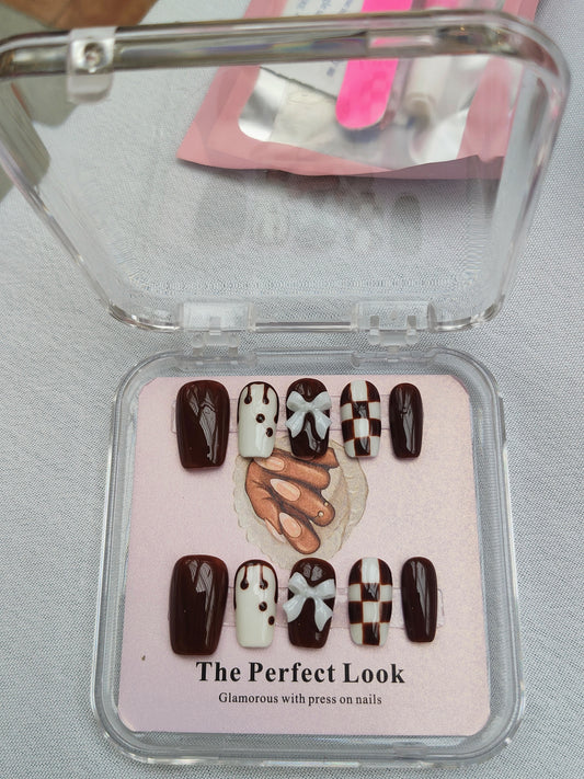 Mocha nails